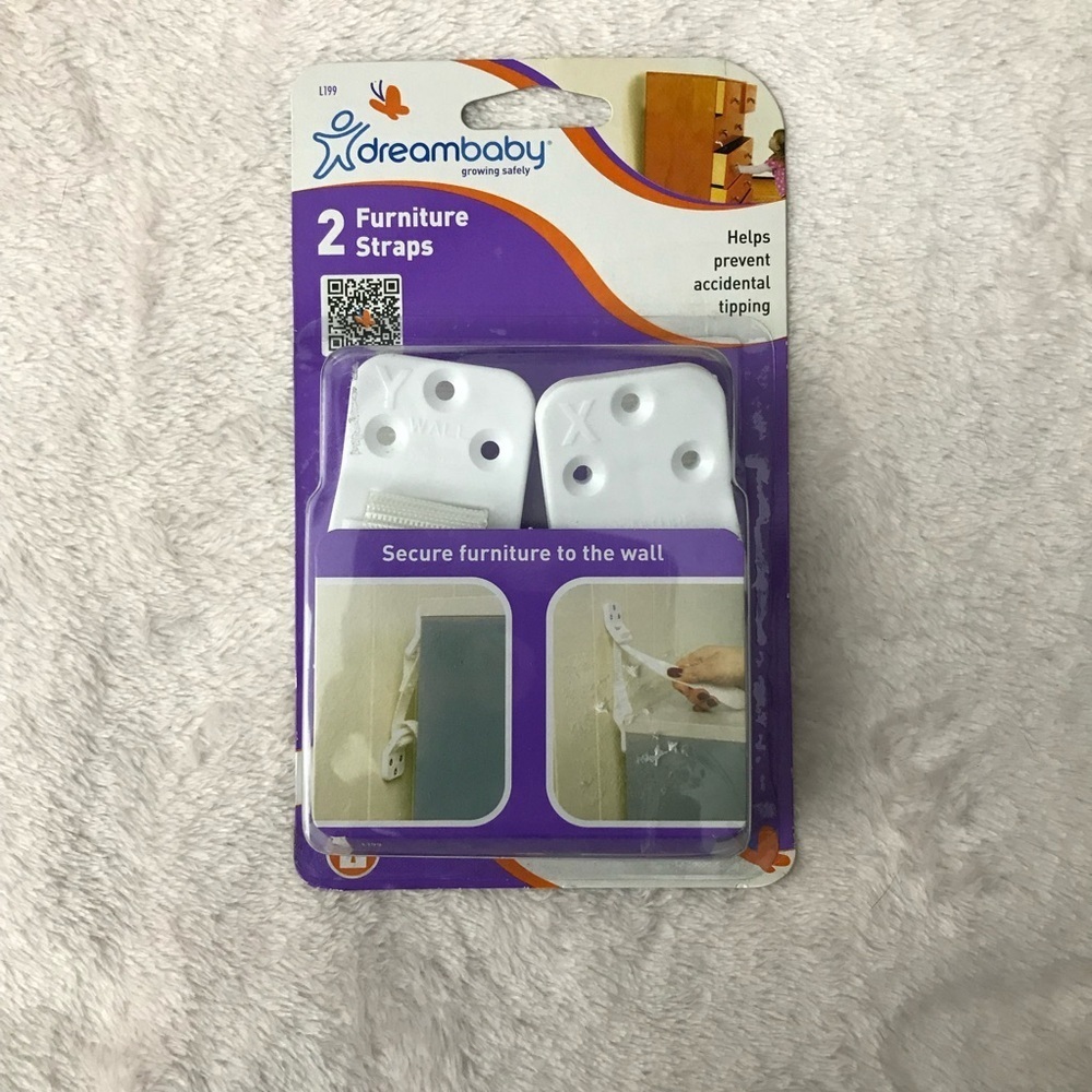 ✨✨5/$10✨✨Dreambaby 2 Furniture Straps Helps Secure Furniture To Wall Prevents
